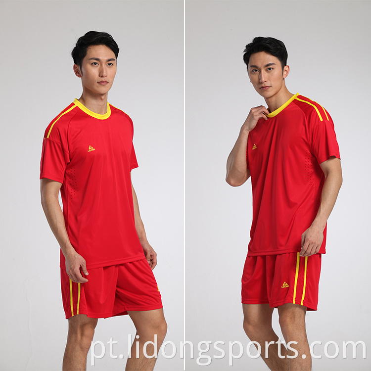 Blank Custom Jersey Uniform Set Uniformes de futebol juvenil Camisas de futebol masculinas feitas na China